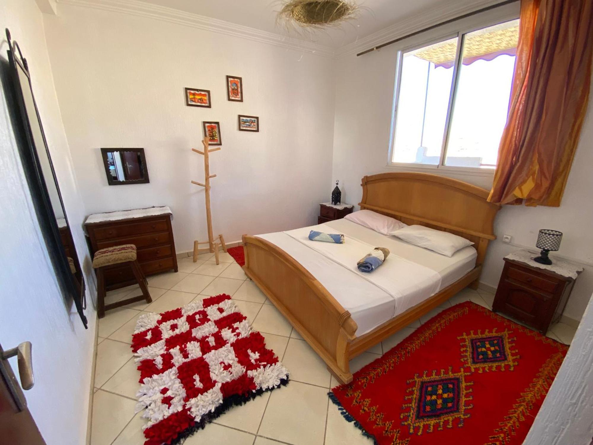 Hotel Red Carpet Surf Camp Sea, Mountain & Garden Escape à Tamraght Extérieur photo